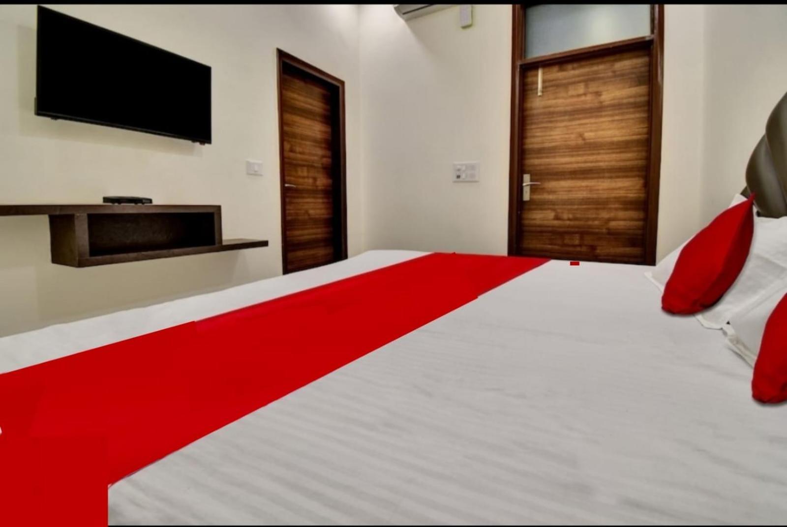 Hotel Sukoon - Ramesh Nagar New Delhi Luaran gambar